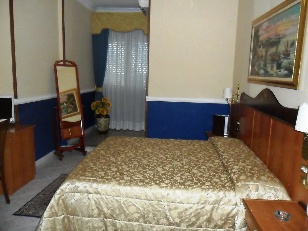 Runa Hotel Melito di Napoli 3*, Mugnano di Napoli